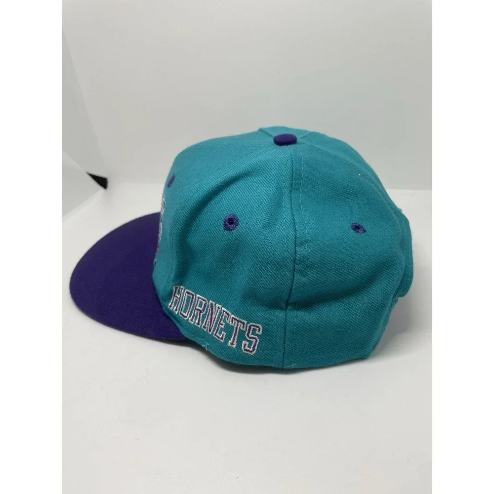 Vintage Charlotte Hornets NBA Snapback Hat AJD Embroidered Logo Purple‎ & Teal